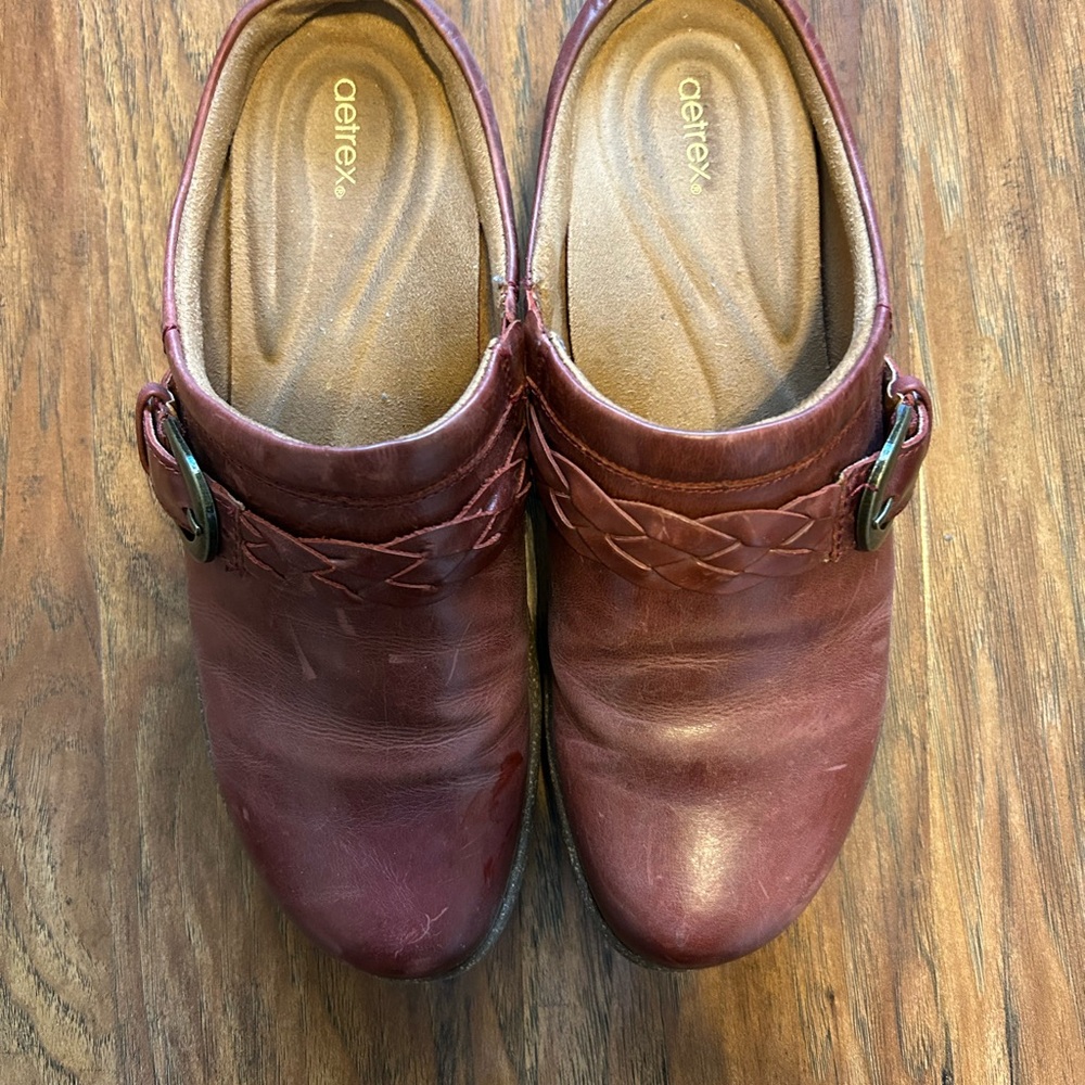 Aetrex Women's Libby leather clog in a reddish-brown color 8.5 - Picture 3 of 8